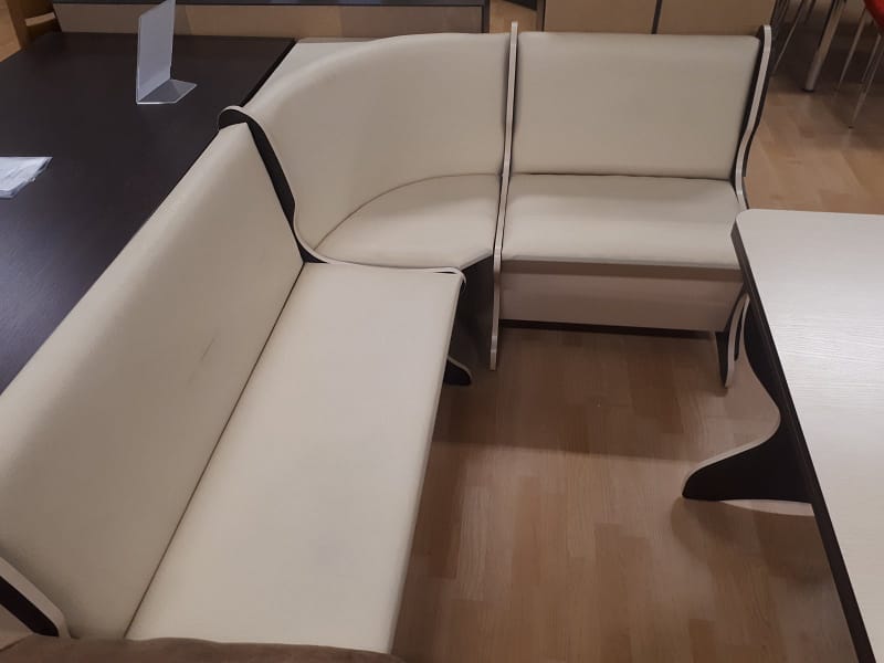 Didesnis virtuvės kampas ARGENTINA 128x168 cm (virtuvinis kampas)